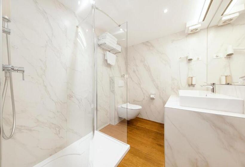 Deluxe Quadruple Room, Azur Palace Luxury Rooms