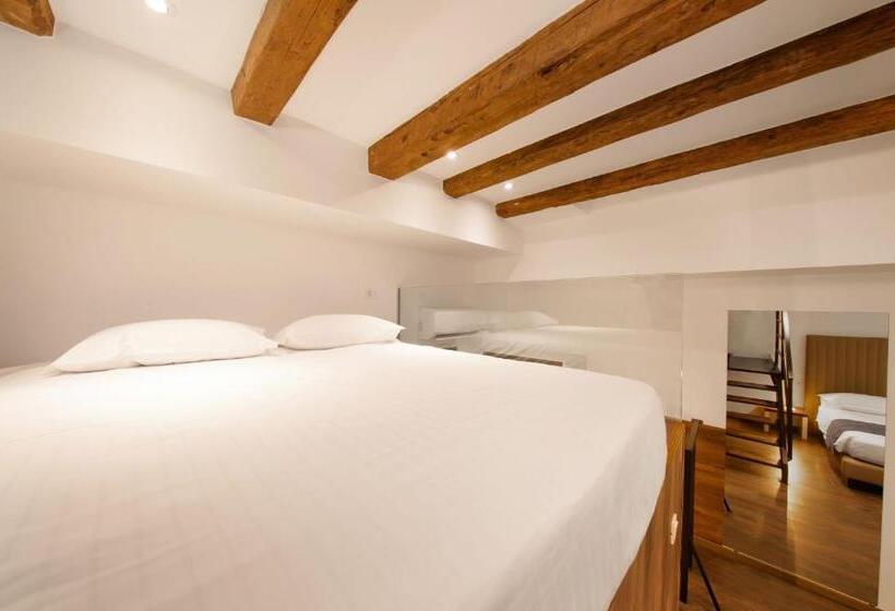 Deluxe Quadruple Room, Azur Palace Luxury Rooms