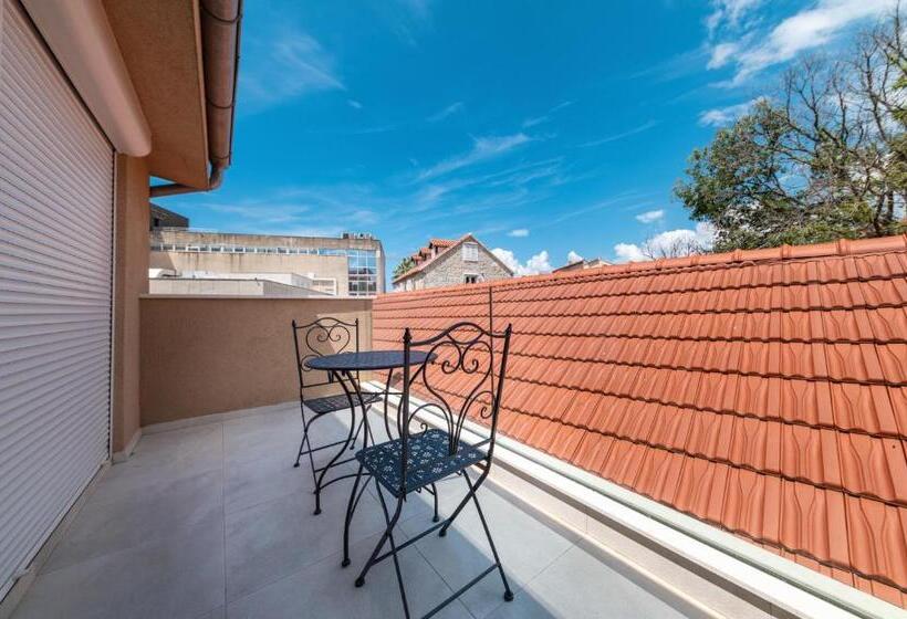 Deluxe Room with Balcony, Azur Palace Luxury Rooms