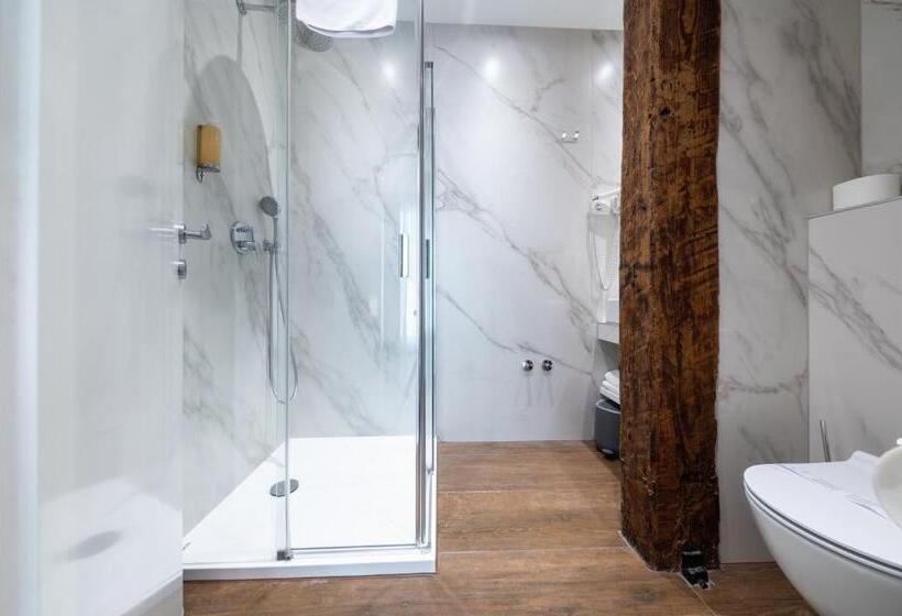 Deluxe Room with Balcony, Azur Palace Luxury Rooms