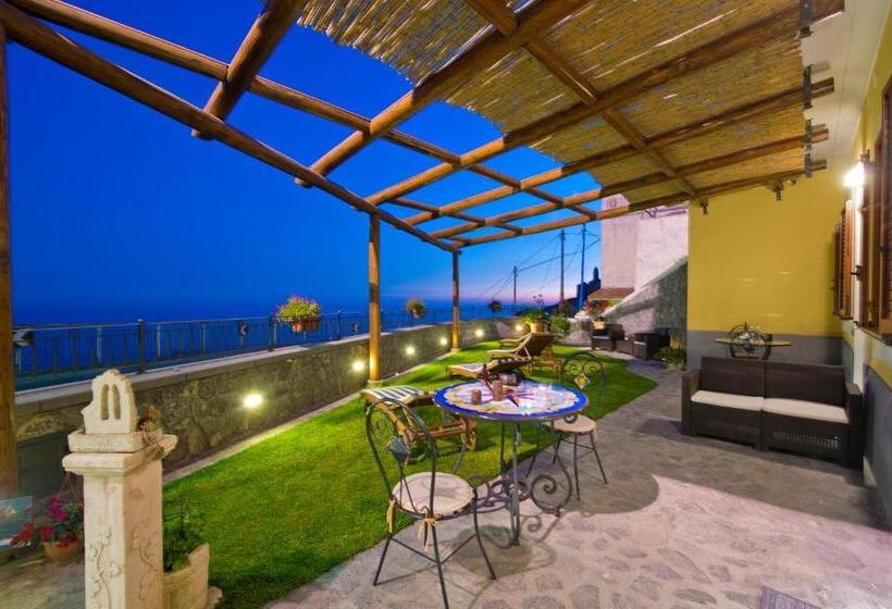 Студия Стандарт Вид на Море, La Mela Blu