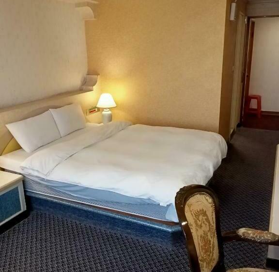 اتاق استاندارد, Chungli Business