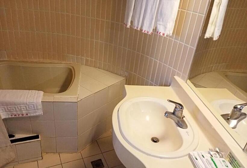 اتاق استاندارد چهار تخته, Chungli Business