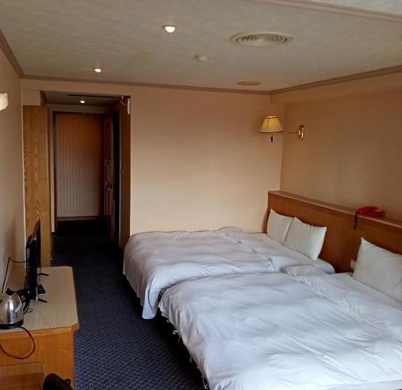 اتاق استاندارد چهار تخته, Chungli Business