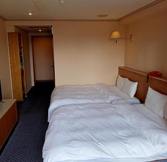 اتاق استاندارد چهار تخته, Chungli Business