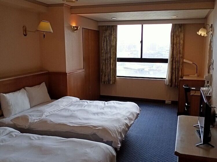 اتاق استاندارد چهار تخته, Chungli Business