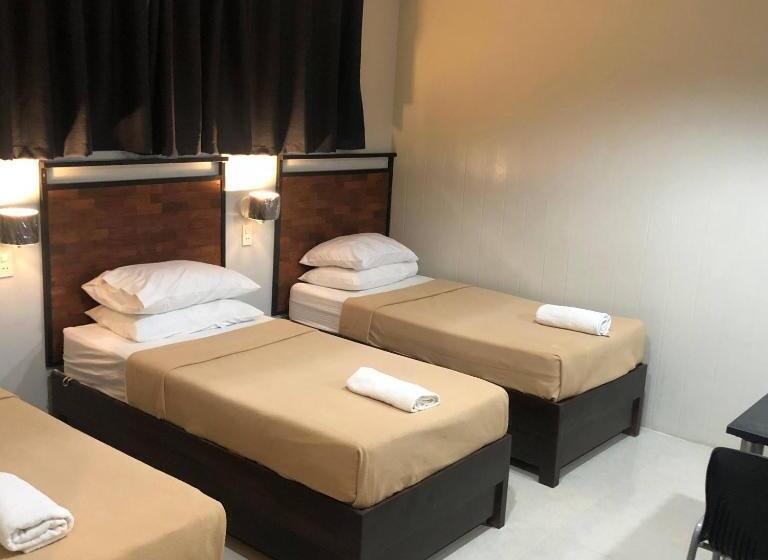 Pokój Deluxe Trzyosobowy, Delle Suites