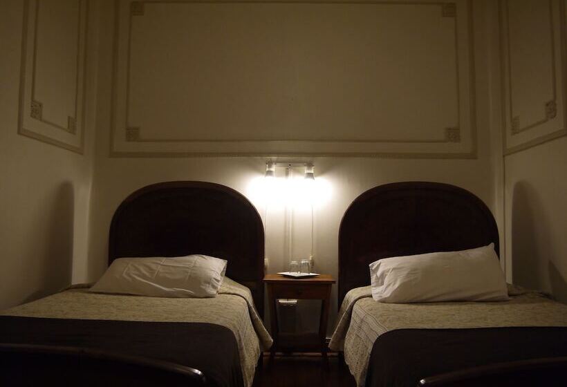 اتاق استاندارد با سرویس بهداشتی مشترک, Paris Londres