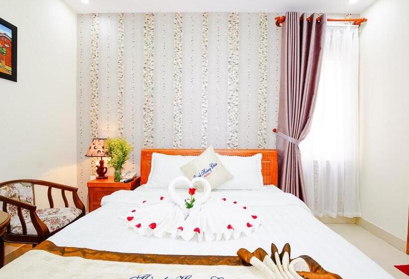 اتاق سوپریور با تخت بزرگ, Thanh Hoang Chau