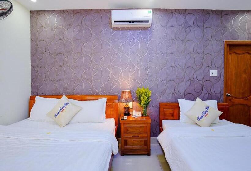 اتاق استاندارد سه نفره, Thanh Hoang Chau