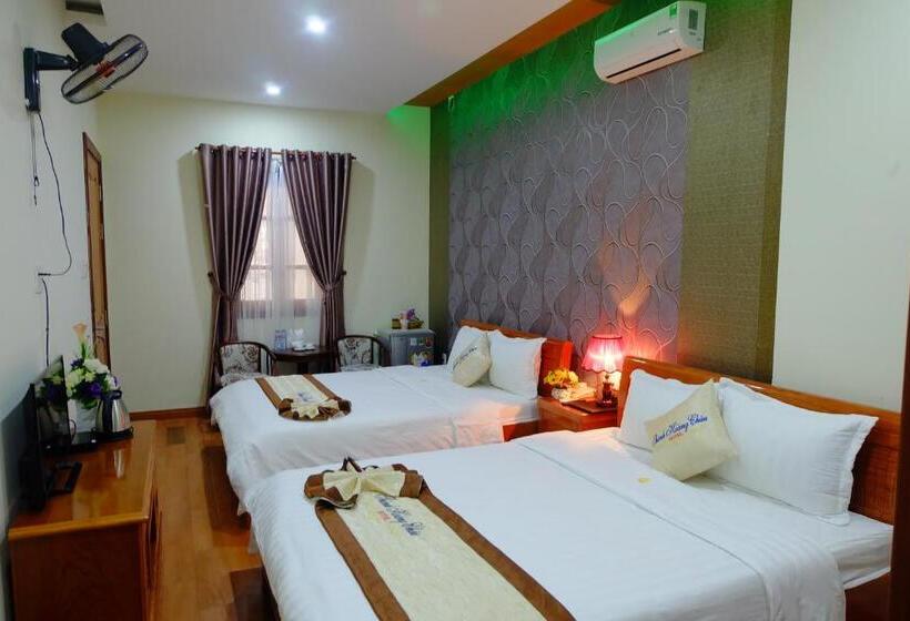 اتاق خانوادگی, Thanh Hoang Chau