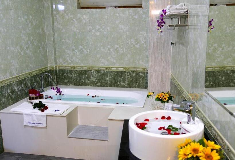 3 Bedroom Suite, Thanh Hoang Chau