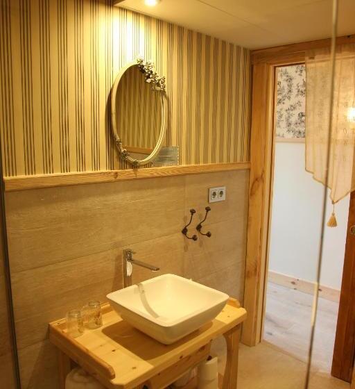 Номер Стандарт, Vinas De Larrede