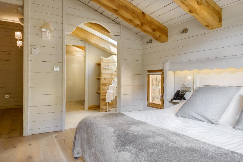 Номер Стандарт, Vinas De Larrede