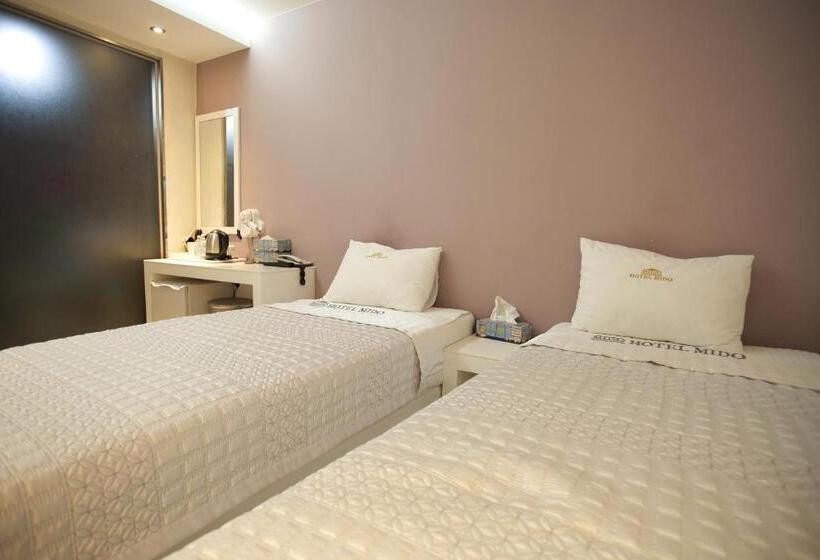 Standard Værelse, Mido Myeongdong