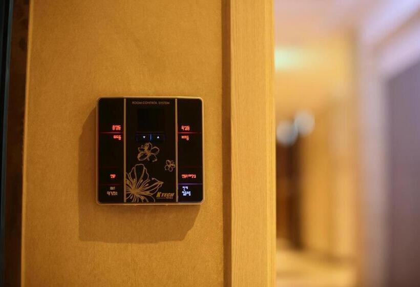 Deluxe Værelse, Mido Myeongdong