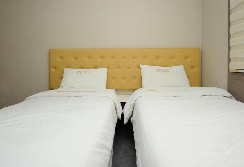 Standard Værelse, Mido Myeongdong