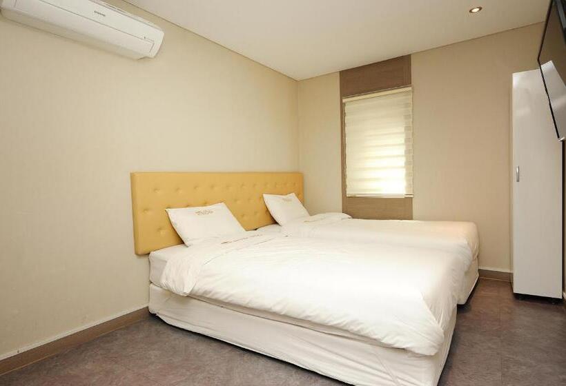 Standard Værelse, Mido Myeongdong