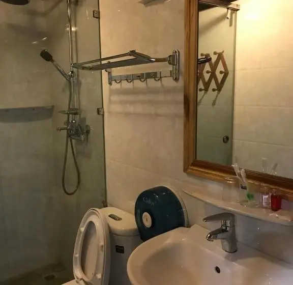 バルコニー付きスタンダードトリプルルーム, Luang Prabang Oudomlith Villa & Travel
