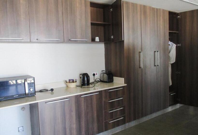 1 Bedroom Penthouse Apartment, The Royal Shaza Suites