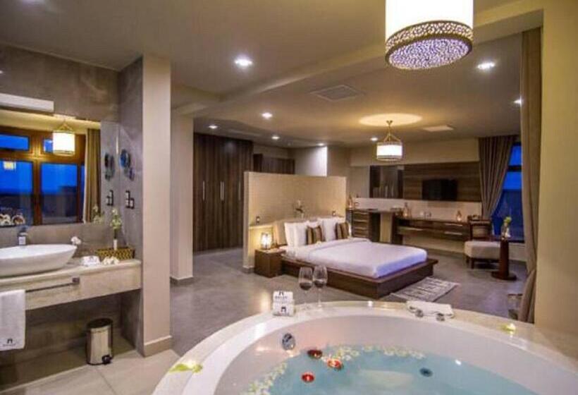 1 Bedroom Penthouse Apartment, The Royal Shaza Suites