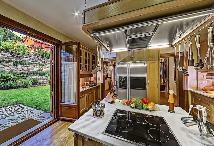带5个卧室的别墅, Villa Veneziano Suites & Villa