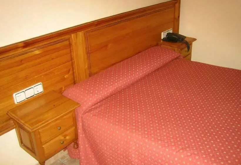 Standard Yhden Hengen Huone, La Posá
