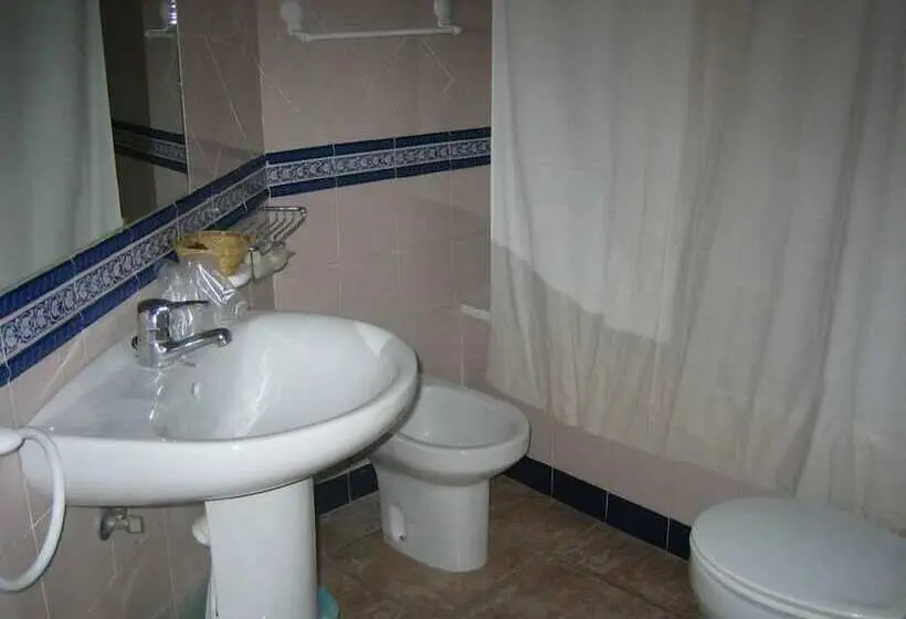 Standard Yhden Hengen Huone, La Posá