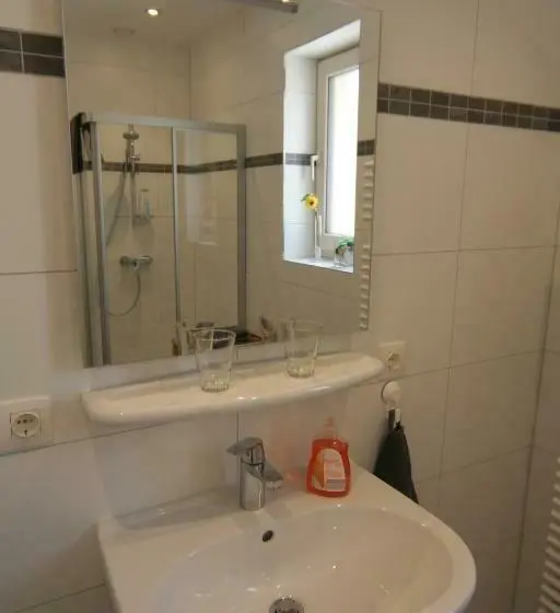 اتاق سوپریور با چشمانداز باغ, B&b White Pearl