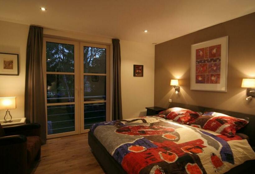 اتاق سوپریور با چشم‌انداز باغ, B&b White Pearl