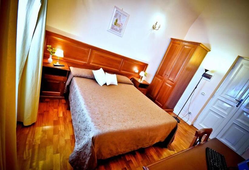 スタンダードルーム, Relais Cavour