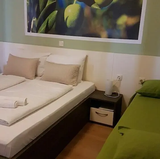 اتاق استاندارد با بالکن و چشم‌انداز دریا, Bed & Breakfast Marta & Tona