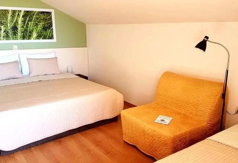 اتاق استاندارد سه تخته با بالکن, Bed & Breakfast Marta & Tona
