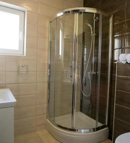 اتاق استاندارد سه تخته با بالکن, Bed & Breakfast Marta & Tona