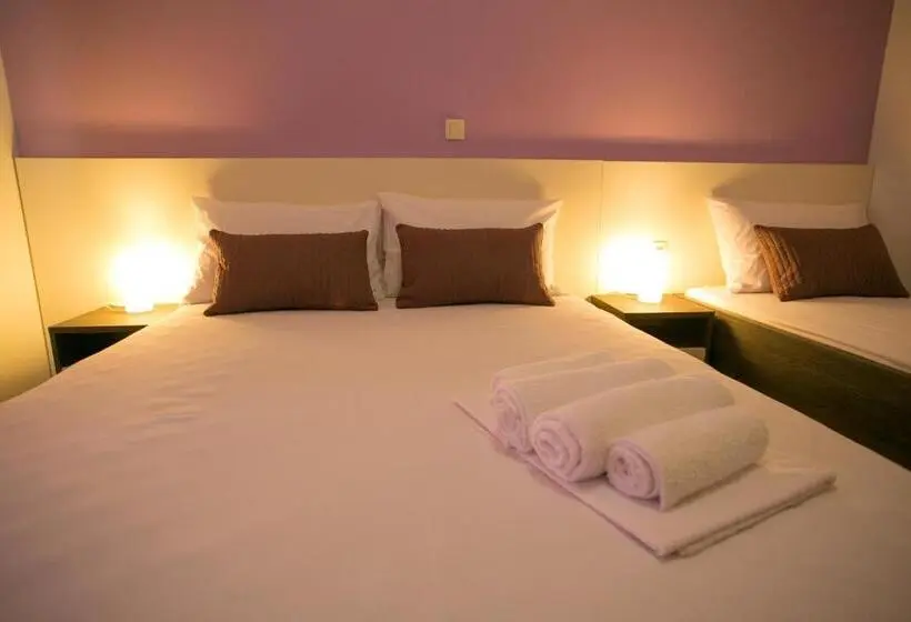 اتاق استاندارد سه تخته با بالکن, Bed & Breakfast Marta & Tona