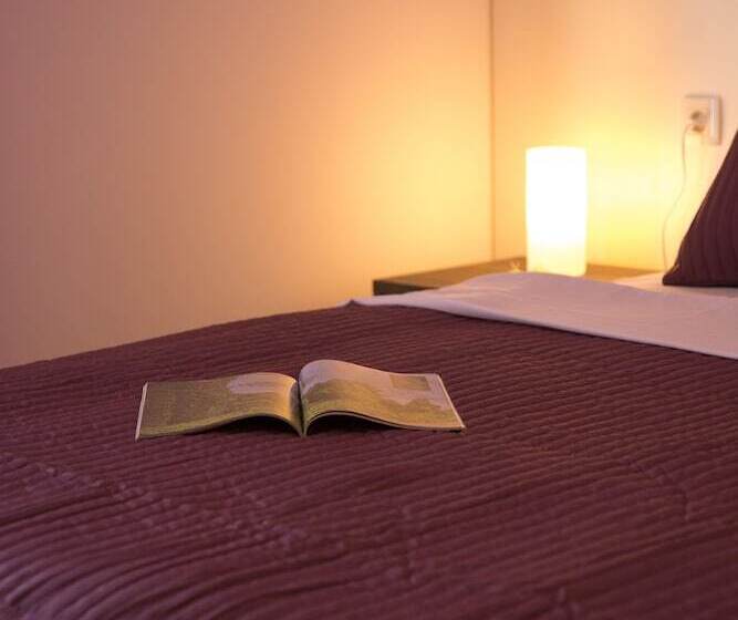 带海景标准四人间, Bed & Breakfast Marta & Tona