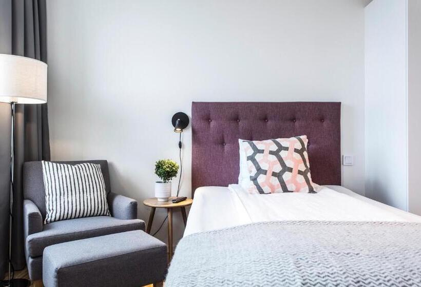 Студио Базик, Biz Apartment Solna
