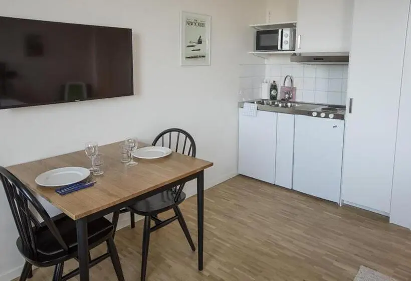 Perhestudio, Biz Apartment Solna