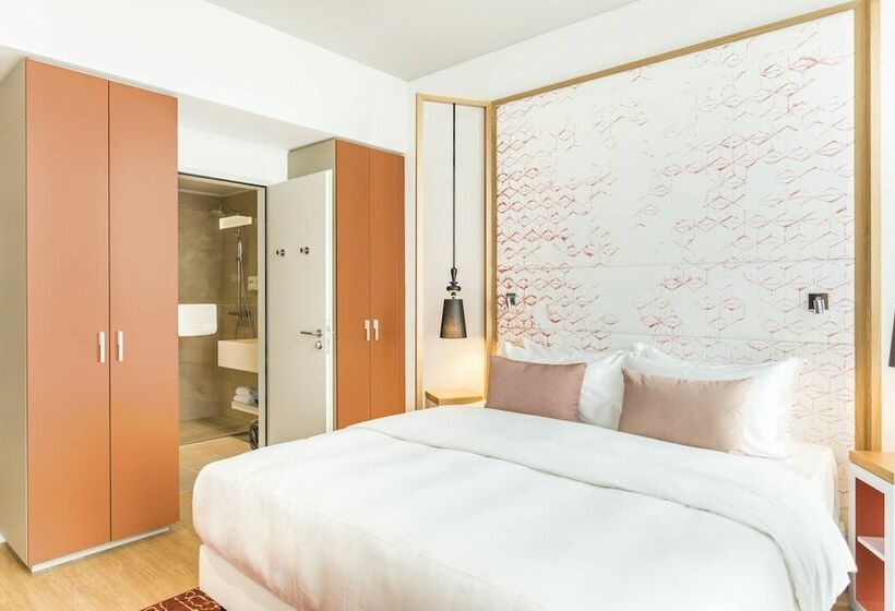 استودیوی لوکس, Capri By Fraser Berlin