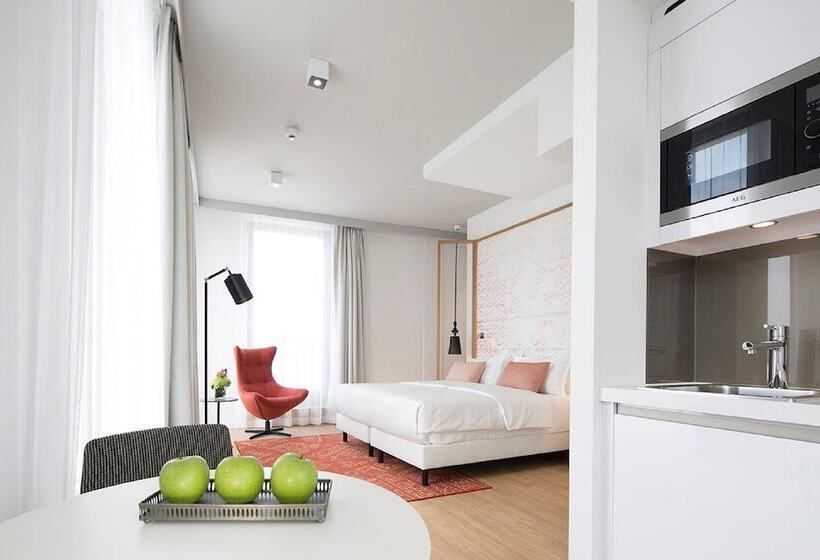 استودیوی پریمیوم, Capri By Fraser Berlin