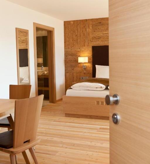 Люкс с Балконом, Dolmites Nature Hotel Vigilerhof