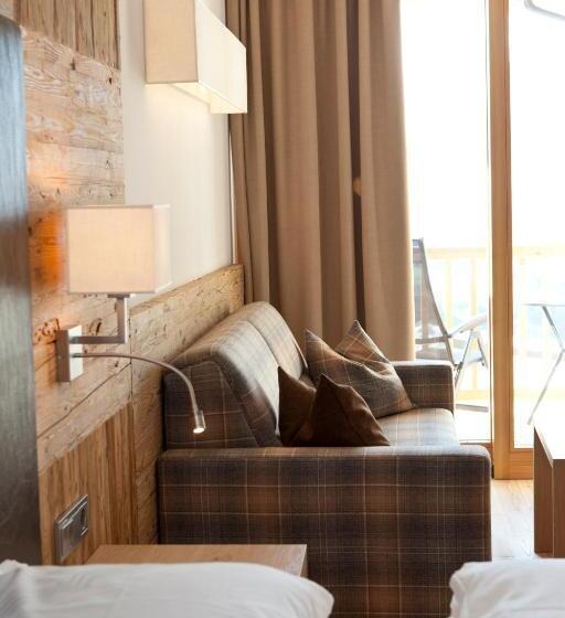 带阳台套房, Dolmites Nature Hotel Vigilerhof