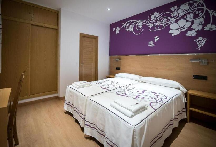 اتاق استاندارد, Hostal Carracedo