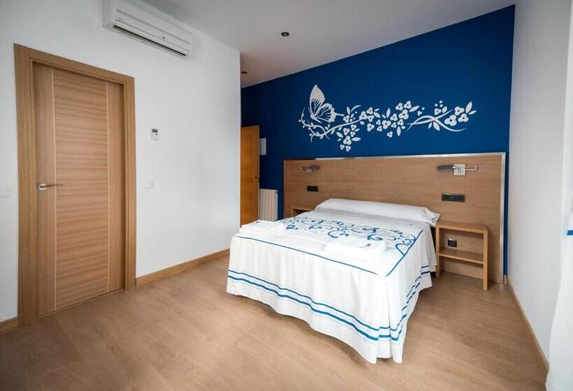 اتاق استاندارد, Hostal Carracedo