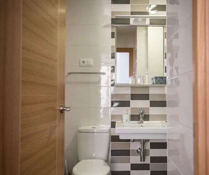 اتاق استاندارد, Hostal Carracedo