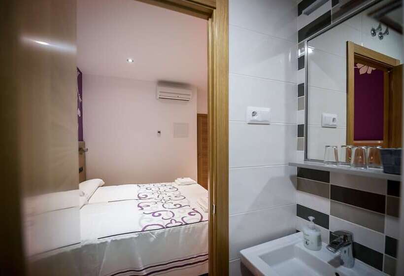 اتاق استاندارد, Hostal Carracedo