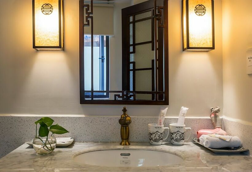 اتاق لوکس با چشم‌انداز استخر, Hoi An Field Boutique Resort & Spa