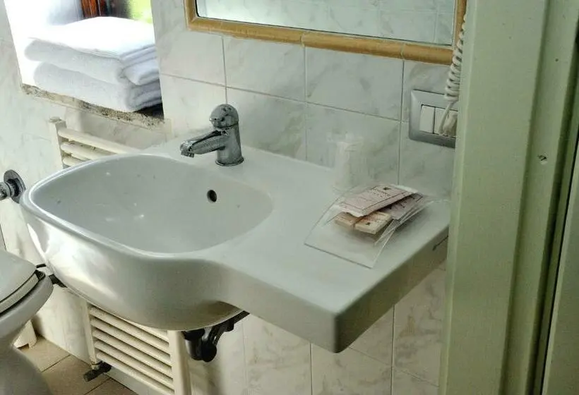 Standard Yhden Hengen Huone, Il Casale