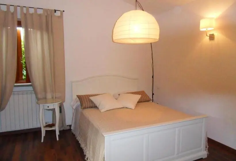 Sviitti, Il Casale