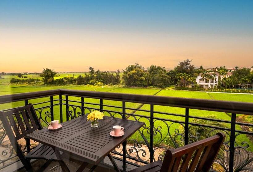اتاق لوکس با چشم‌انداز, Iris De Villa Hoi An